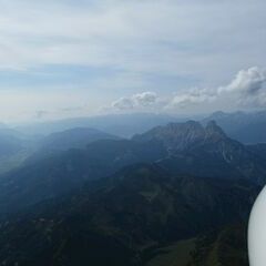 Flugwegposition um 14:11:05: Aufgenommen in der Nähe von Gaishorn am See, Österreich in 2402 Meter